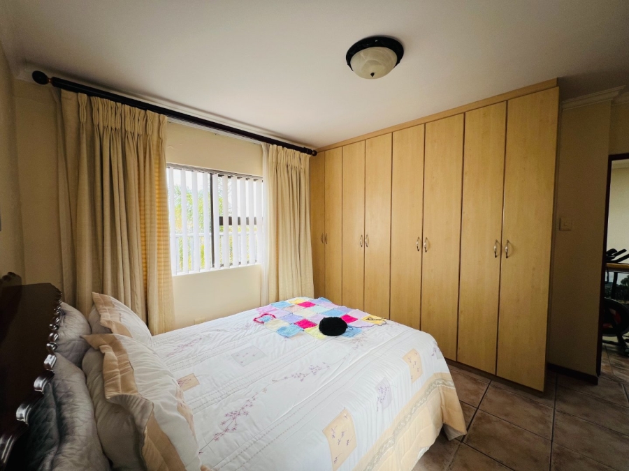 8 Bedroom Property for Sale in Rooi Rivier Rif Western Cape
